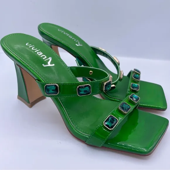Vivianly squared open toe green heeled sandals diamond detail Size 6