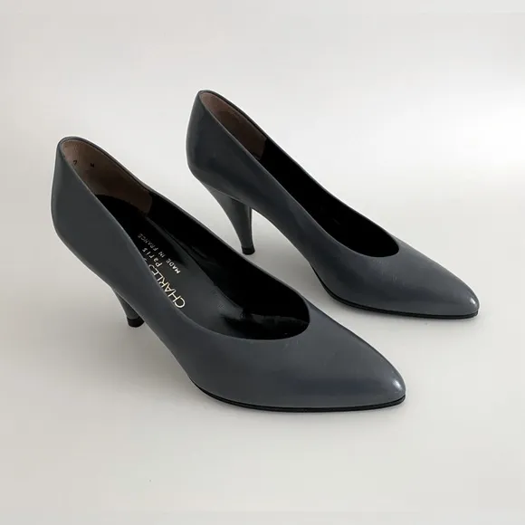 VTG CHARLES JOURDAN PARIS FRANCE GRAY ALMOND TOE HEELS PUMPS SHOES SIZE 7