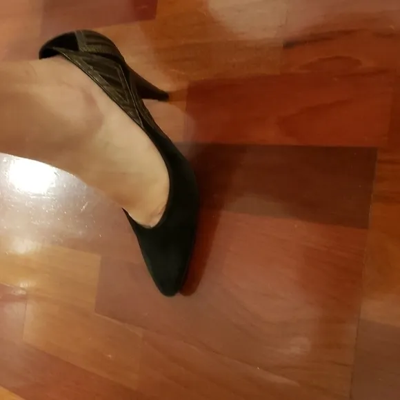VTG Neiman Marcus Kenna Italian Made Black Suede  Heel Pumps EUC 8N in Box