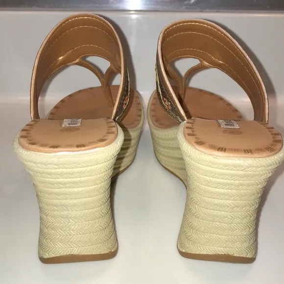 VTG No Boundaries Women’s Cass Floral Embroidered Sequin Synthetic Wedge Sandals
