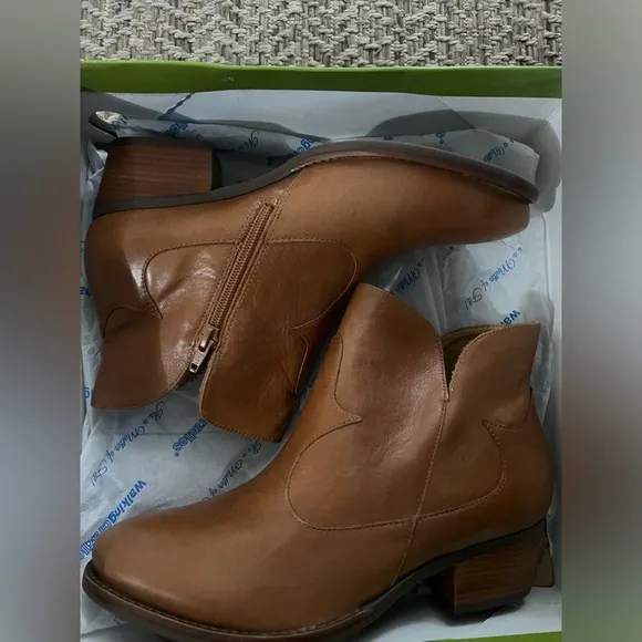 Walking Cradles Georgia Boot (extra wide)