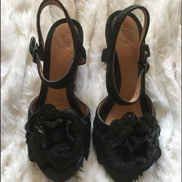 WEDGE SANDALS w Flowers!