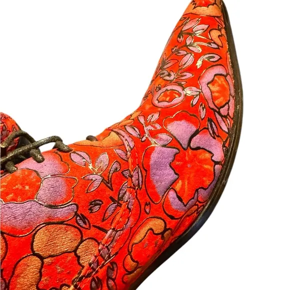 Wolf Valley Men’s Red/Violet Elegant Fabric Oxford Brogues in Size 44 and EUC