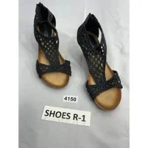 Womans Patrizia Ff-larunda-b Wedge Sandals 9 Black Open Toe Back Zip NWOT