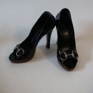 Women Gucci Black Patent Leather Horsebit Peep Toe Platform Heels 6