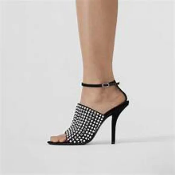 WOMEN'S BURBERRY IVY CRYSTAL VELVET PUMP HEEL BLACK IN SIZE 9.5 US/39.5EU $1,650