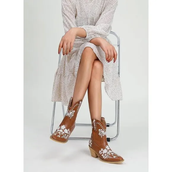 Women's Embroidery Brown Leather Slip-on Block Heel Ankle Cowgirl Boots
