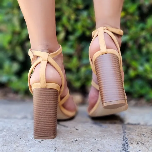 Women's High Heel Chunky Block Sandal Tan Color