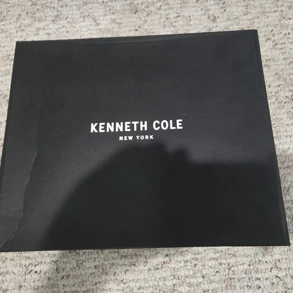Womens Kenneth Cole sandals