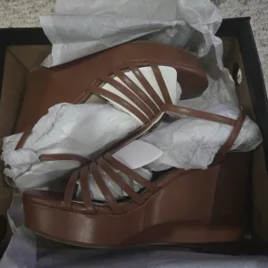 Womens Kenneth Cole sandals