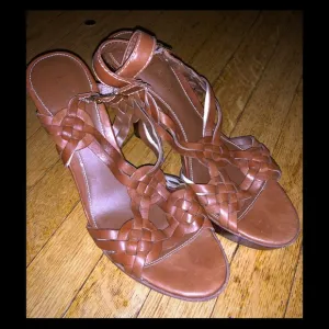 Women’s Ralph Lauren sandals