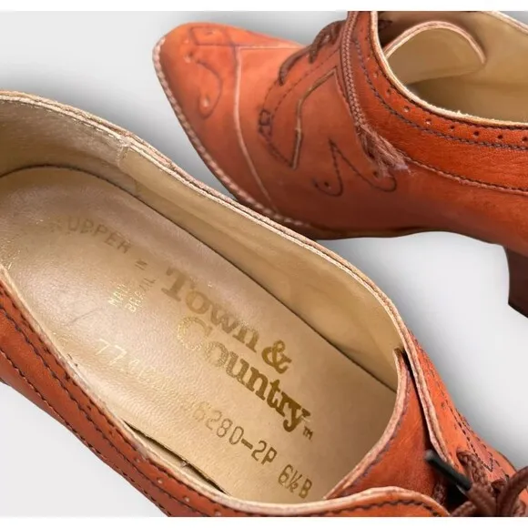 Women’s Town and Country Broques Shoe Sz 6.5 Vintage Pointed Toe Heels