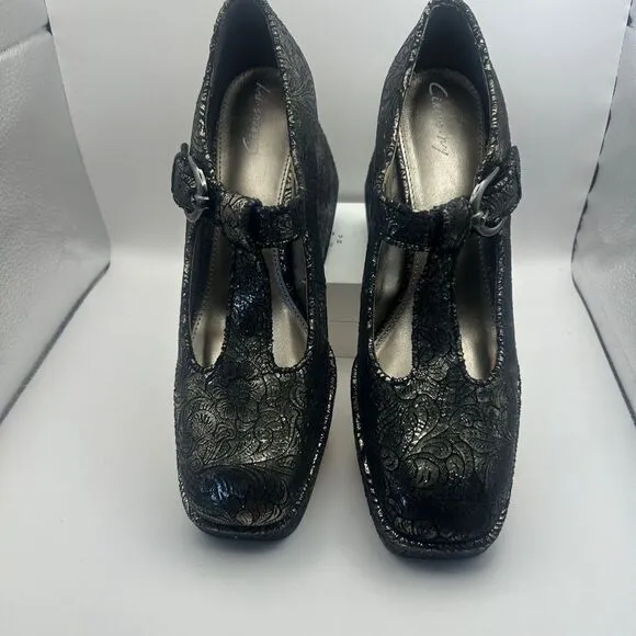 Women's Circus by Sam Edelman Black &amp;Gold Platform Size 8.5
