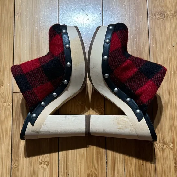 Woolrich Red &amp; Black Wool Check Plaid Buffalo Mule Clogs Size 7