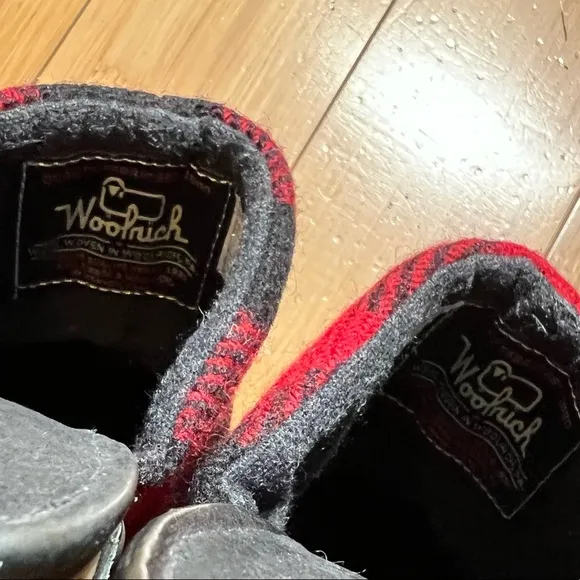 Woolrich Red &amp; Black Wool Check Plaid Buffalo Mule Clogs Size 7