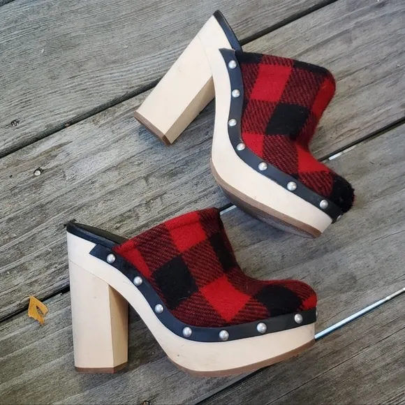 Woolrich Red &amp; Black Wool Check Plaid Buffalo Mule Clogs Size 7