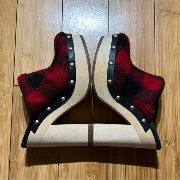 Woolrich Red &amp; Black Wool Check Plaid Buffalo Mule Clogs Size 7