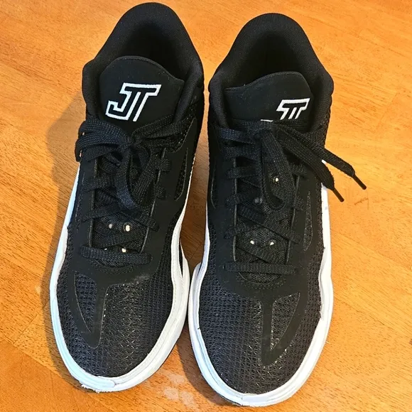 Worn Once - JORDAN TATUM 1 ZOO - Black Athletic/Basketball Shoes, Size 8.5