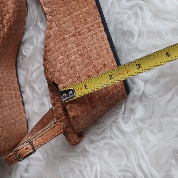 Woven  wedge sandals