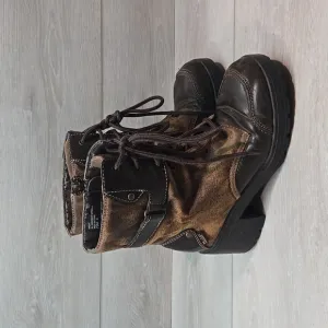 Y2K MUDD Women Wadst Vintage Tractor Platform Chunky Heels Boots shoes sz 7.5