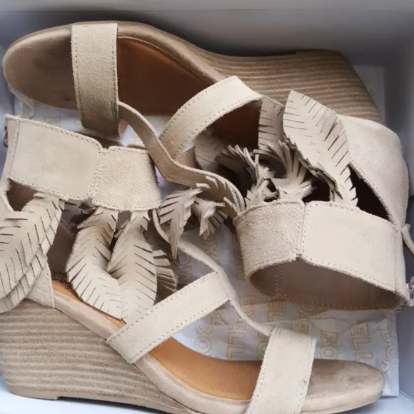 Yellow box shoes💋..