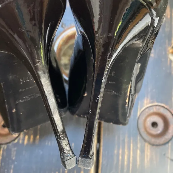 YSL Yves Saint Laurent Tribtoo Patent Leather Platform Heels in Size 37.5
