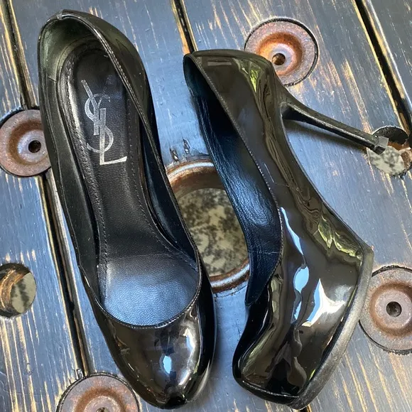 YSL Yves Saint Laurent Tribtoo Patent Leather Platform Heels in Size 37.5