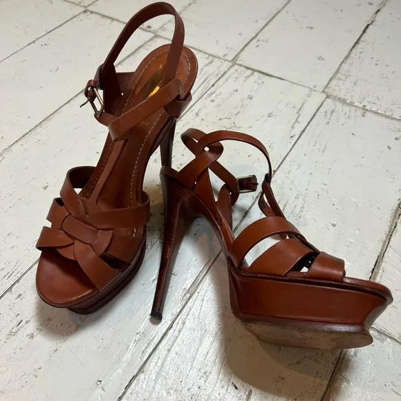 Yves Saint Lauren Leather Platform Sandal, excellent condition!