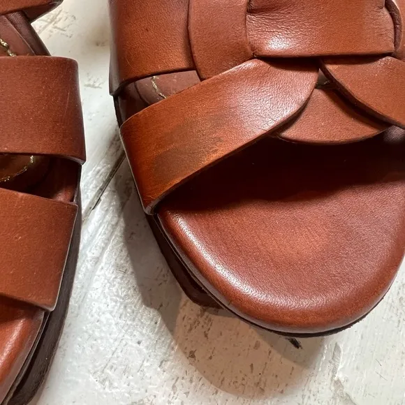 Yves Saint Lauren Leather Platform Sandal, excellent condition!