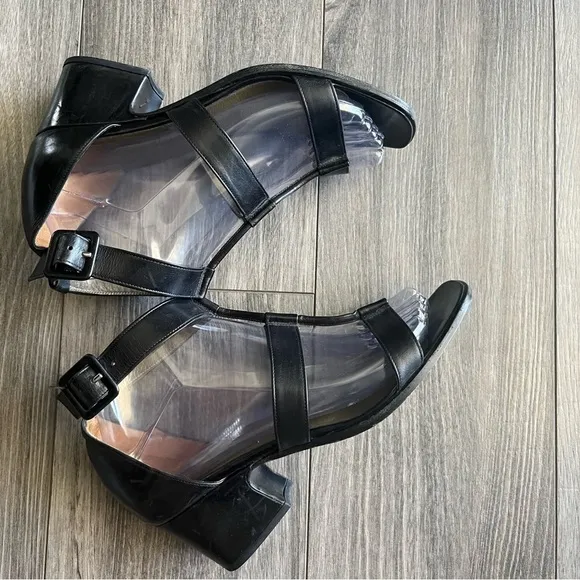 Yves Saint Laurent Italy YSL Black leather Strappy Sandals strappy block heel 7