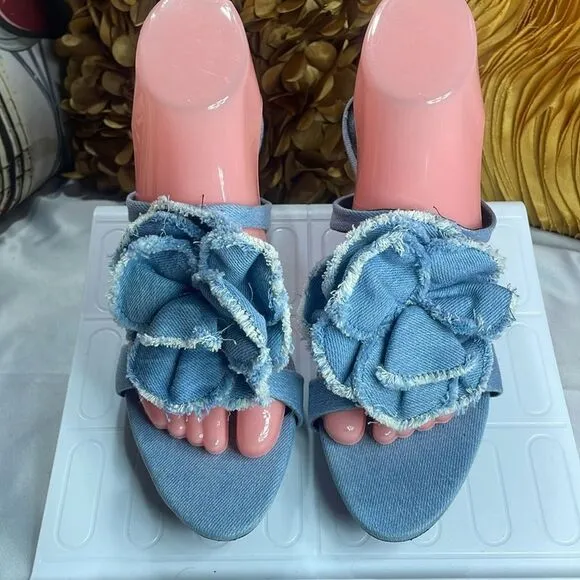 (Z) ZARA HIGH HEEL SANDALS IN DENIM WITH FLOWERS, size 8‎