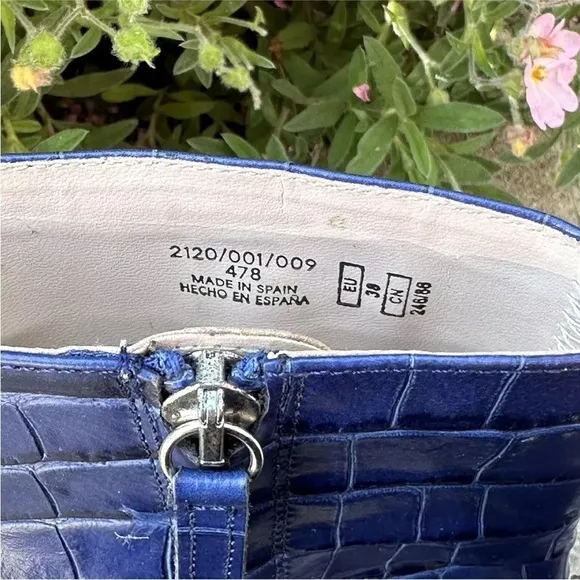 ZARA Blue Embossed Animal Print Leather Point Toe Zipper Stiletto Size 38 / 7.5