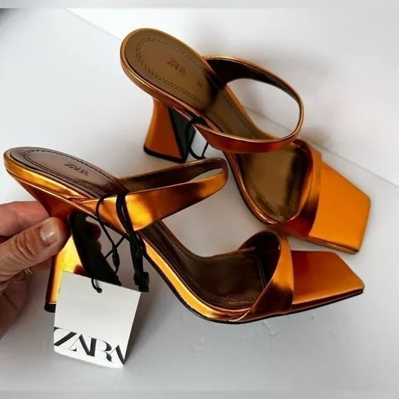ZARA Heeled Metallic Sandals 1323/110