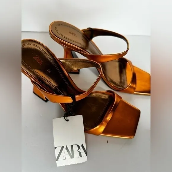 ZARA Heeled Metallic Sandals 1323/110