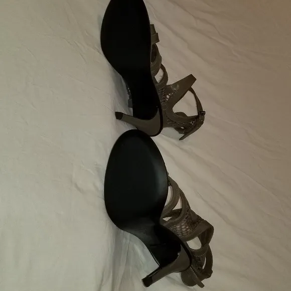 ZARA OLIVE GRAY STRAP MESH HIGH HEEL SANDAL SIZE 6